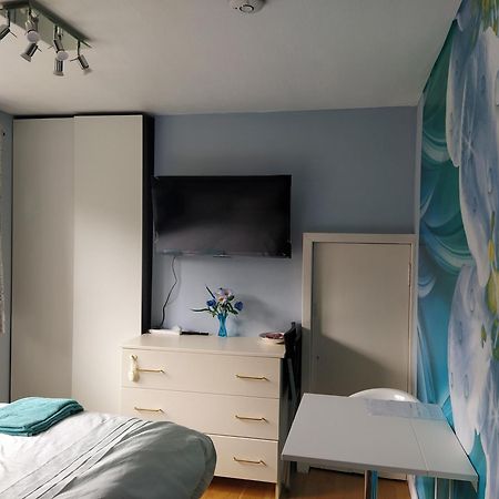 에든버러 Self Catering Studio Flat 아파트 외부 사진