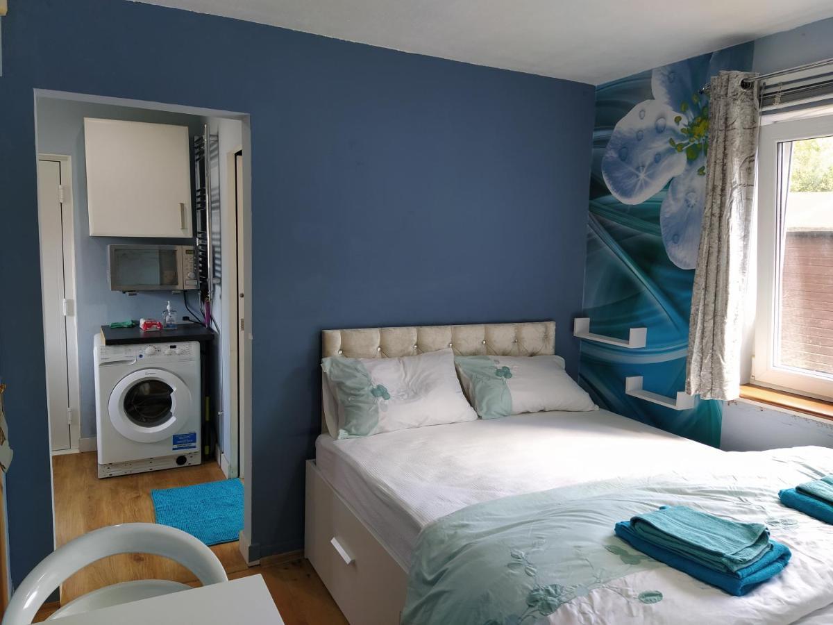 에든버러 Self Catering Studio Flat 아파트 외부 사진