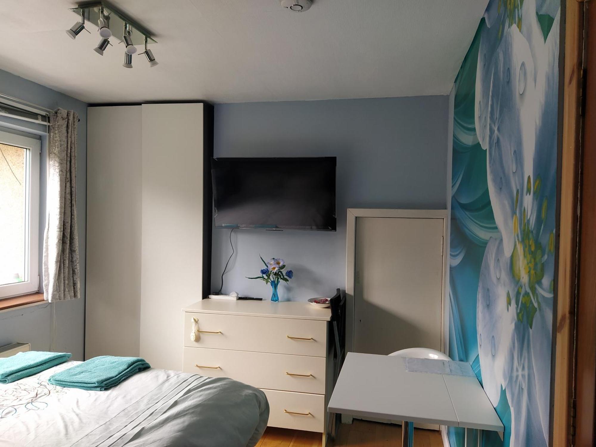 에든버러 Self Catering Studio Flat 아파트 외부 사진